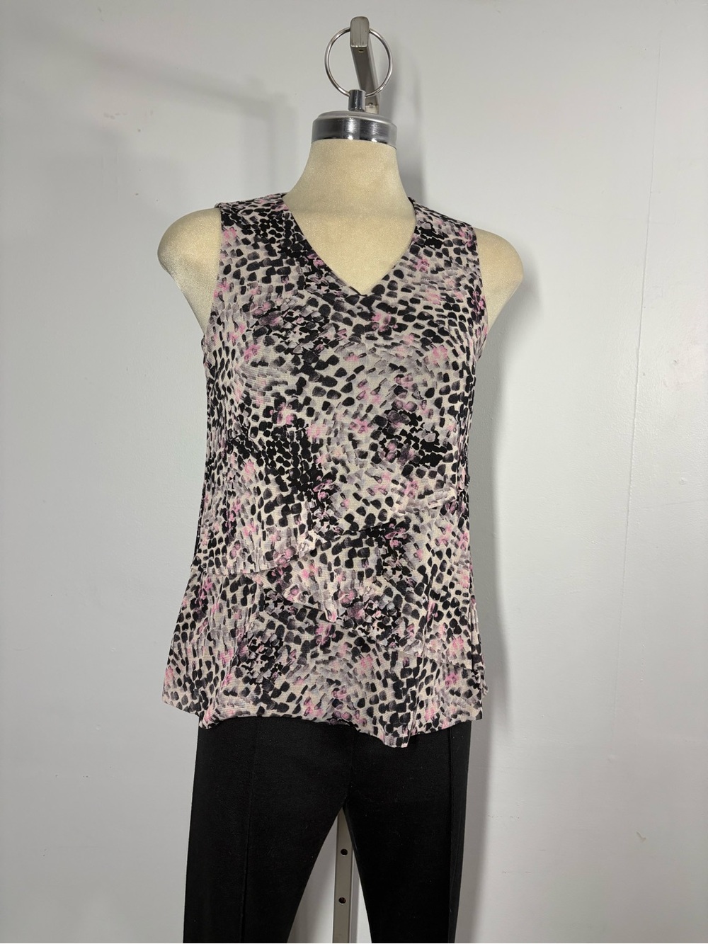 Sleeveless V-Neck Animal Print Camisole - Pink & Black